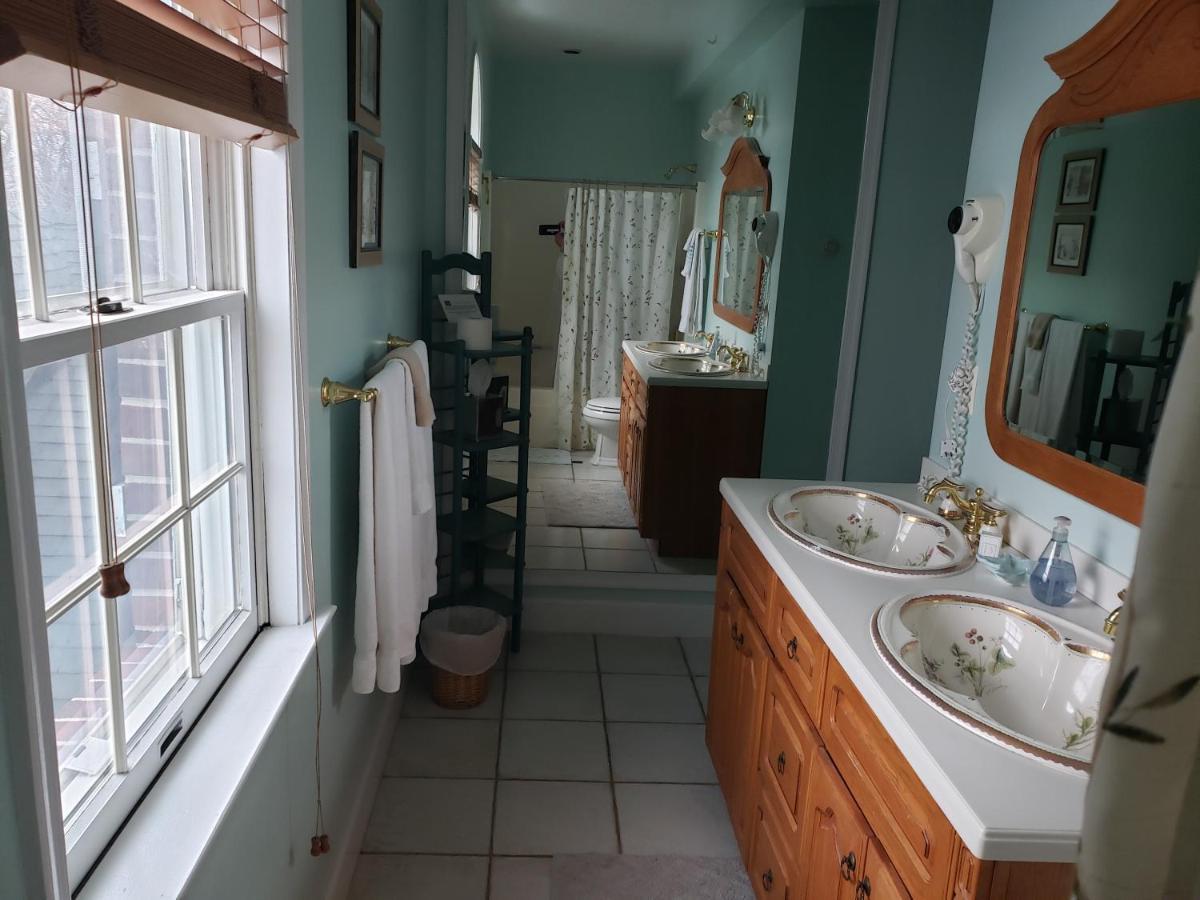Blue Heron Inn - A Bed&Breakfast LLC Solomons Exterior foto